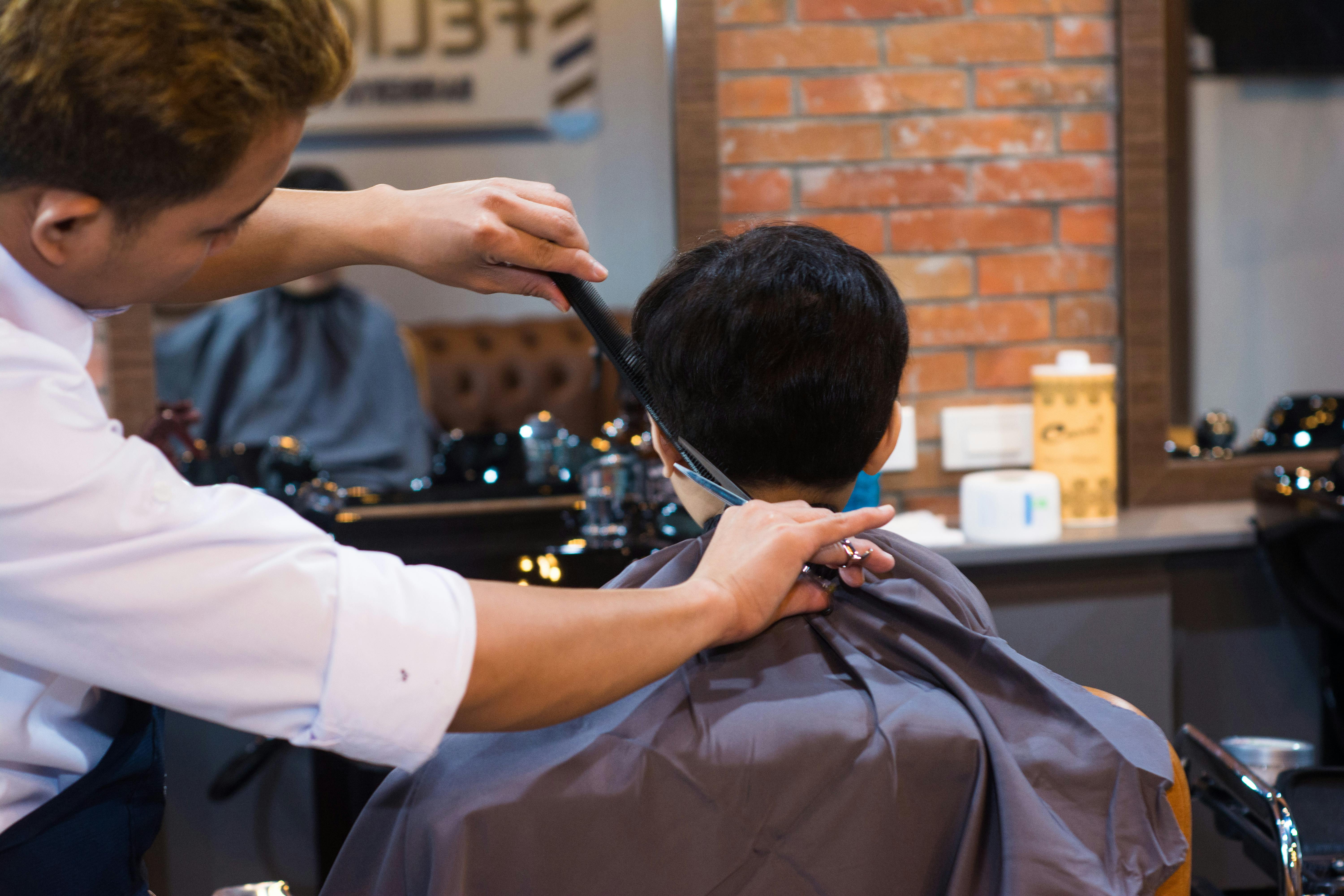 Textured Taper Fade with Side Part - Contemporary Men's Styling
